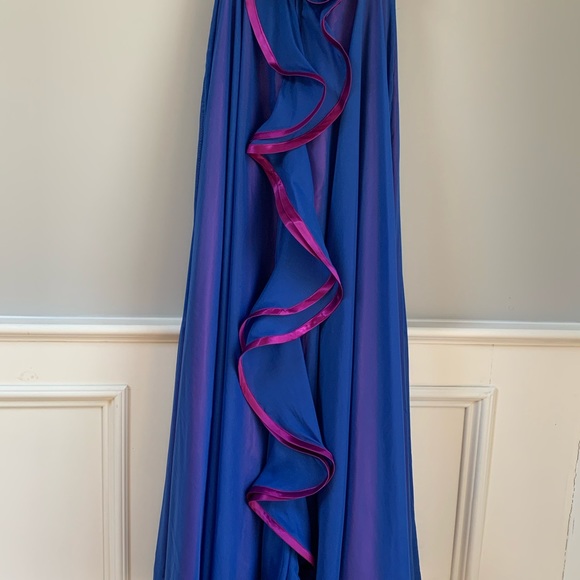 Kiss Kiss Formal Prom Dress ! - Picture 8 of 11